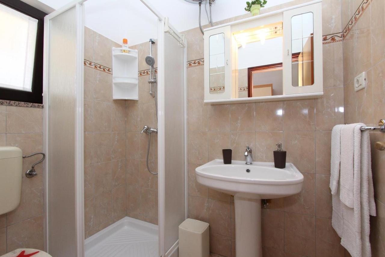 Room And Apartment Lea 로비니 객실 사진